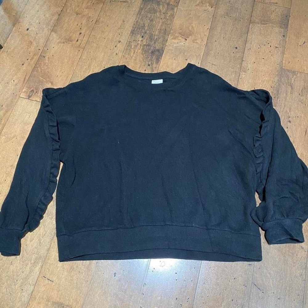 A New Day black ruffle sleeve sweatshirt Size L